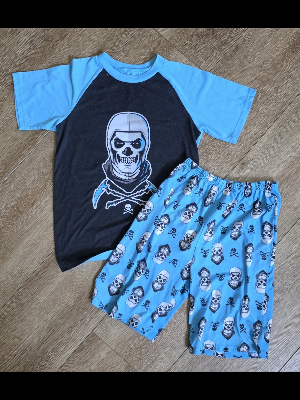 (4) Boys Assorted Pajamas Short/Long Sleeve Size L 12/14